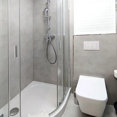 Apartament Falcon 6 Metro Sgh Warszawa